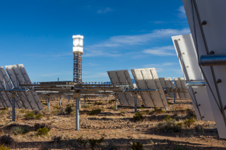 Illustration for article titled If a Solar Plant Uses Natural Gas, Is It Still Green?